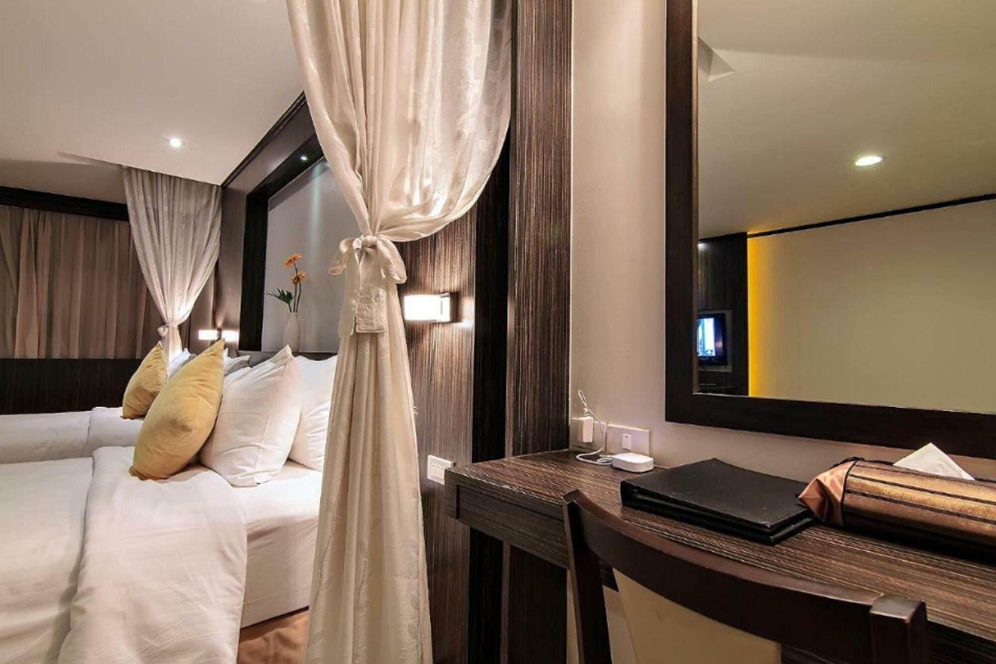 Bossotel Bangkok Exterior photo