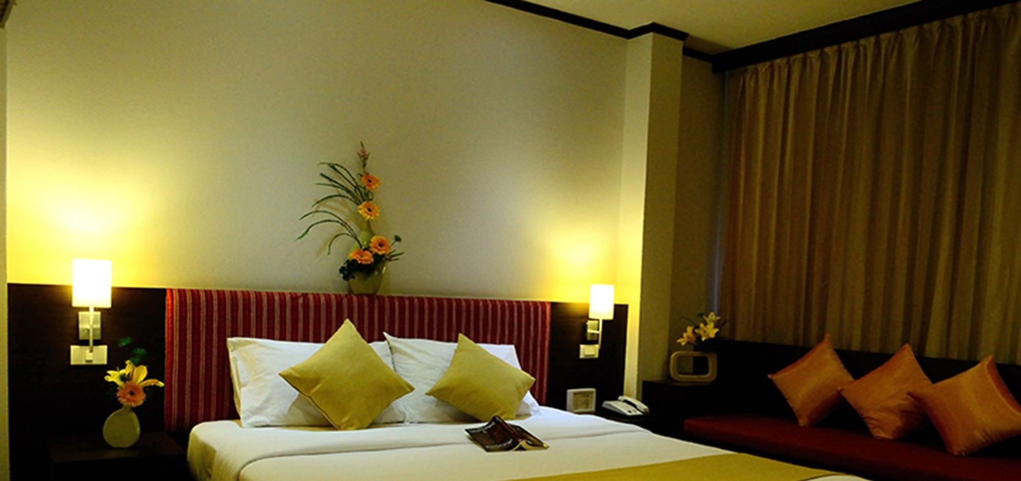 Bossotel Bangkok Exterior photo