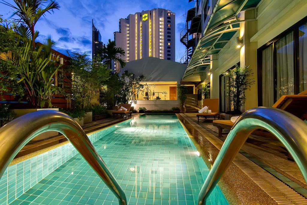 Bossotel Bangkok Exterior photo